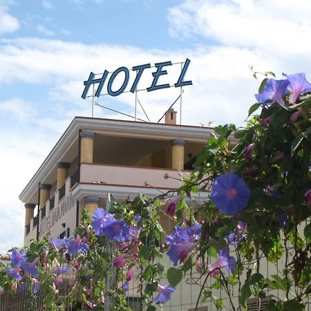 Hotel Baia Marina Orosei Esterno foto