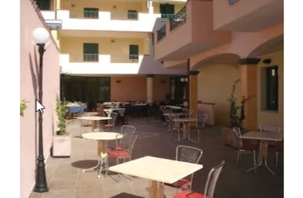 Hotel Baia Marina Orosei Esterno foto