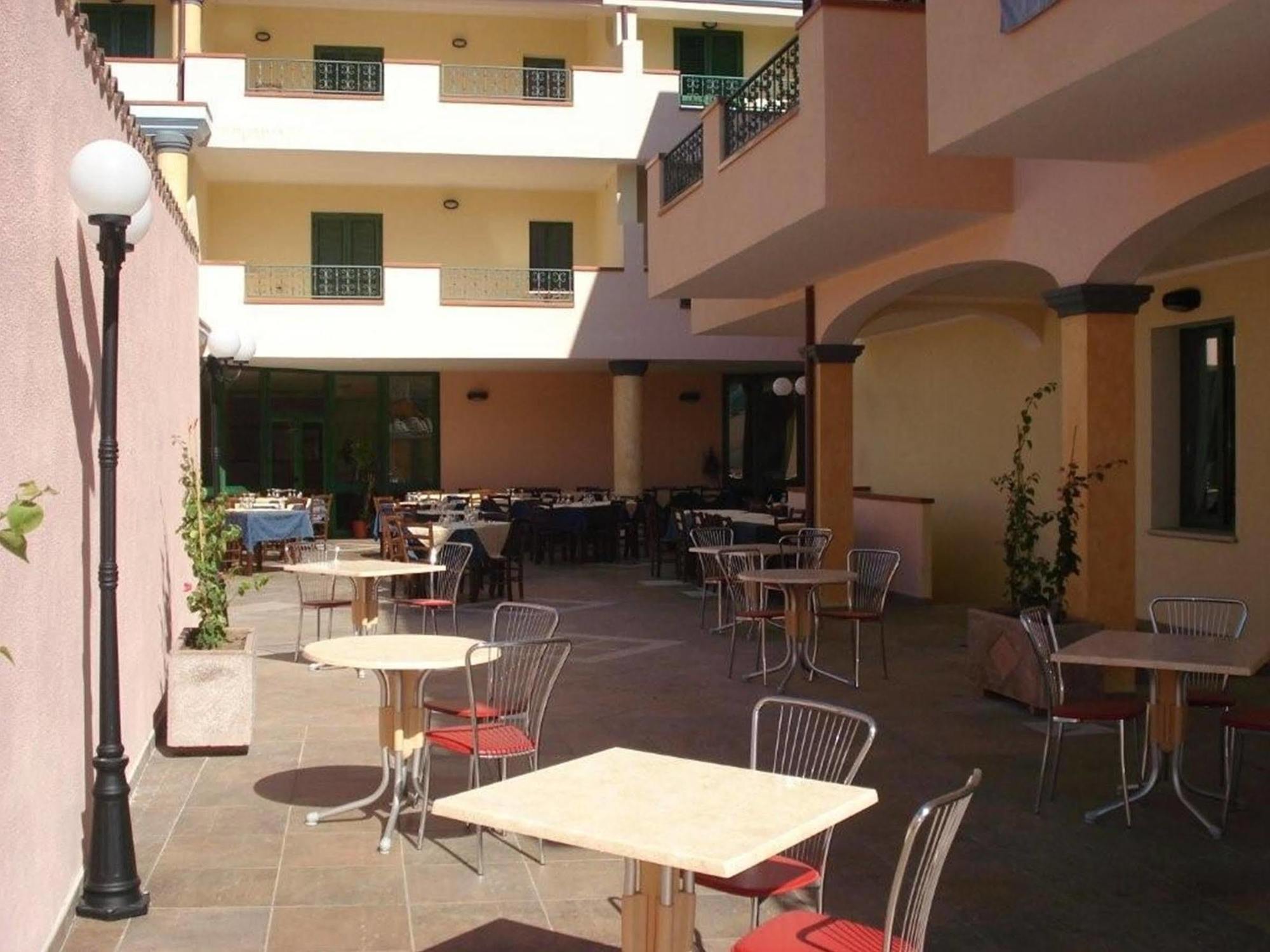 Hotel Baia Marina Orosei Ristorante foto