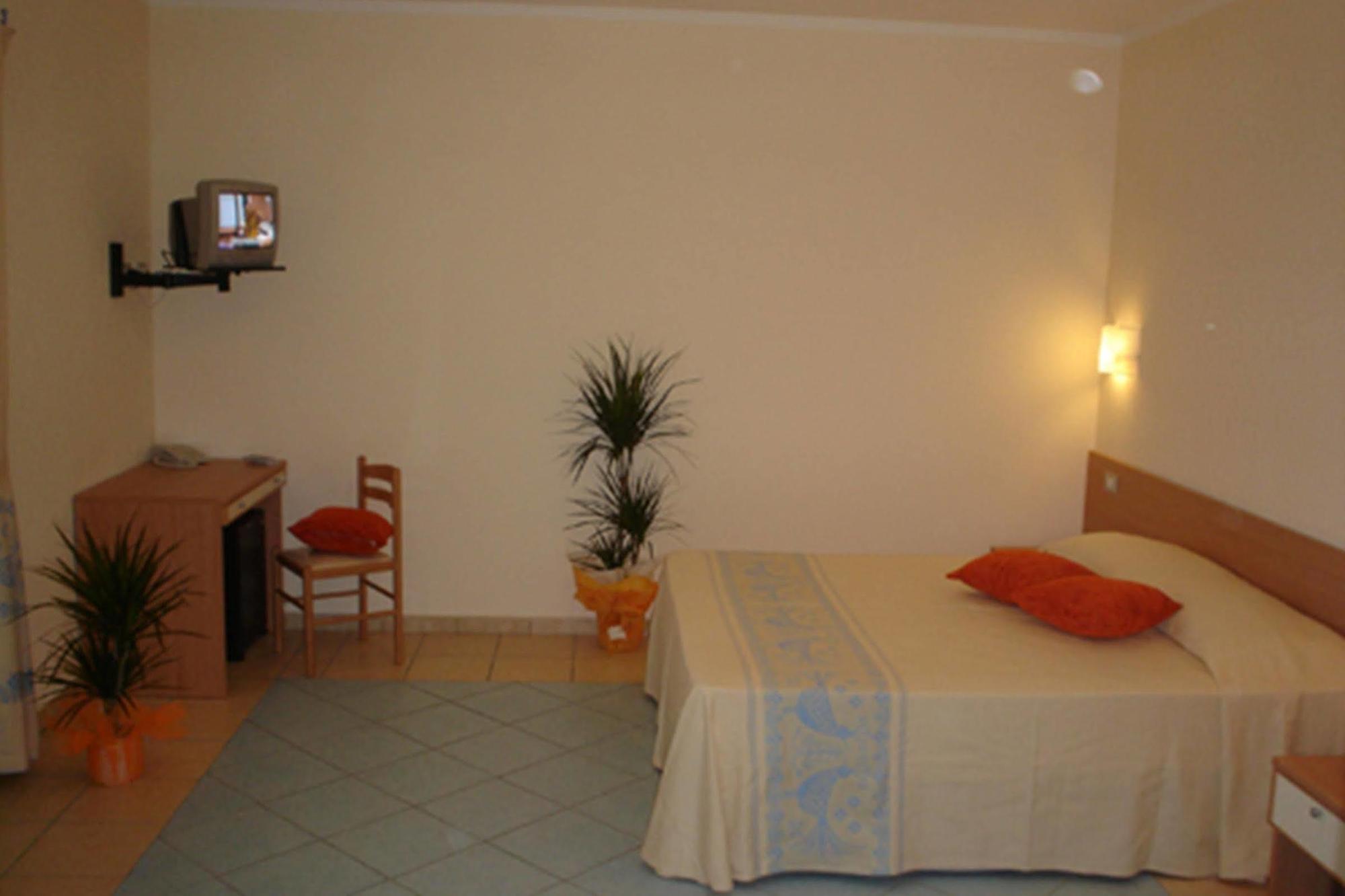 Hotel Baia Marina Orosei Esterno foto